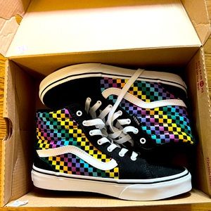 Vans Filmore Hi in Rainbow mini check size 3